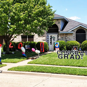 graduation yard letter signs