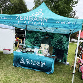 farmer’s market tent with green design